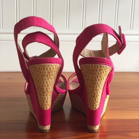 Sexy Wedges by BCBG - Picture 3 of 4